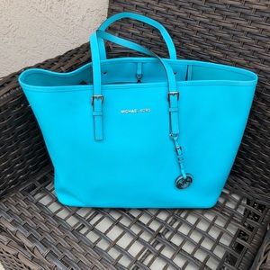 Michael Kors Saffiano Large Leather tote SALE!!